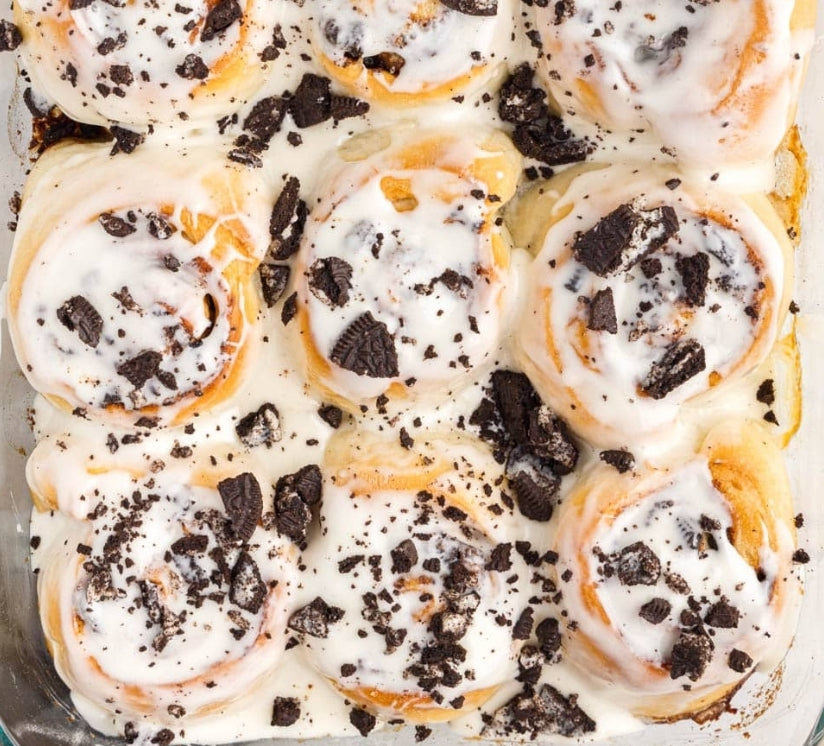 Cookies and Cream Cinnamon Rolls